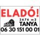 Eladó tanya tábla információkkal